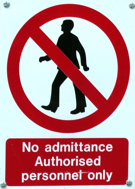 no-admittance-sign